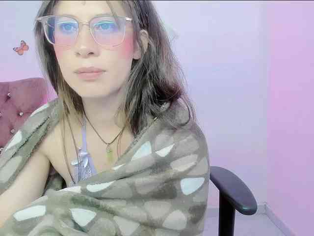 ZooeyBelair webcam