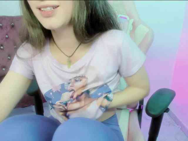 ZooeyBelair webcam