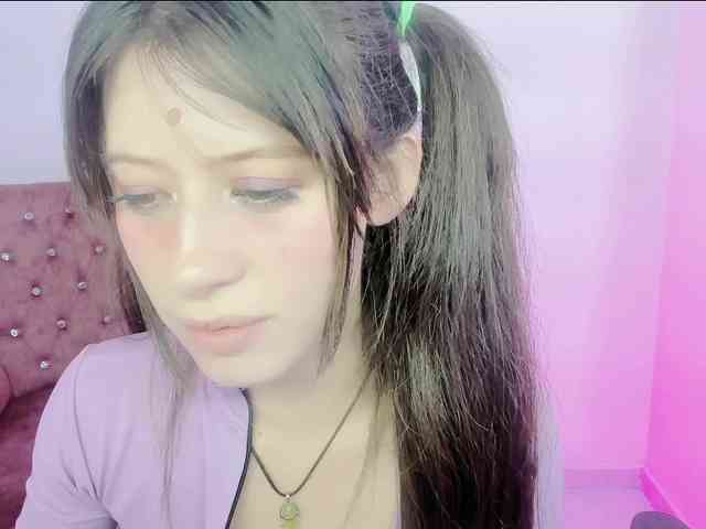 ZooeyBelair webcam