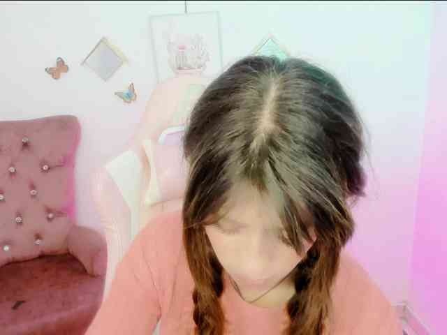 ZooeyBelair webcam