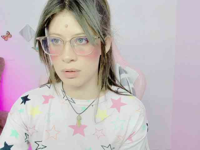 ZooeyBelair webcam