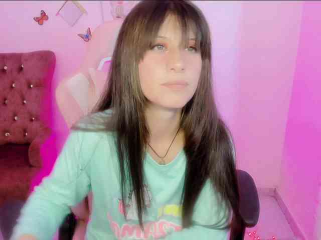 ZooeyBelair webcam