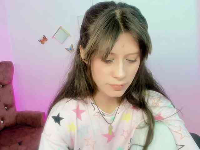 ZooeyBelair webcam