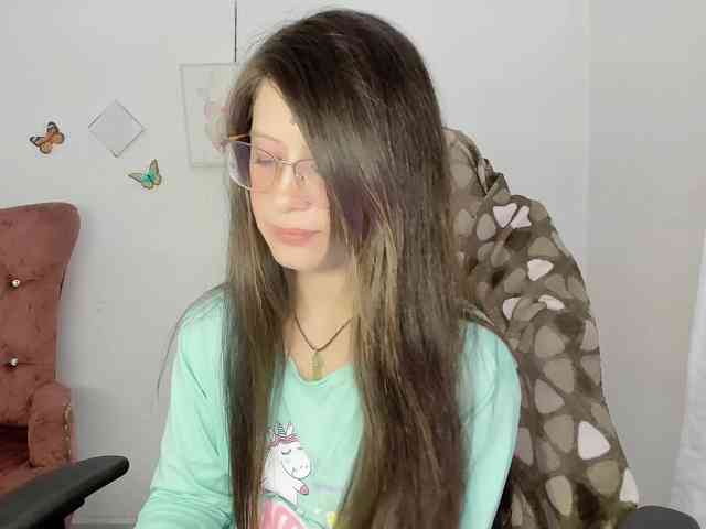 ZooeyBelair webcam