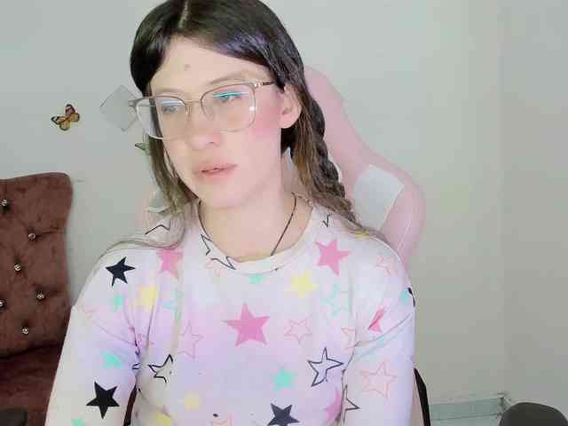 ZooeyBelair webcam