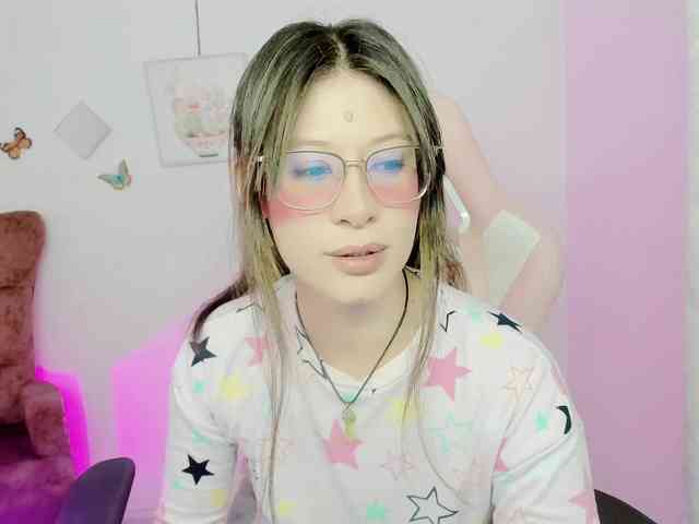 ZooeyBelair webcam