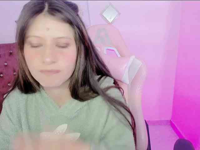 ZooeyBelair webcam