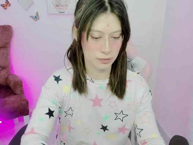 ZooeyBelair webcam