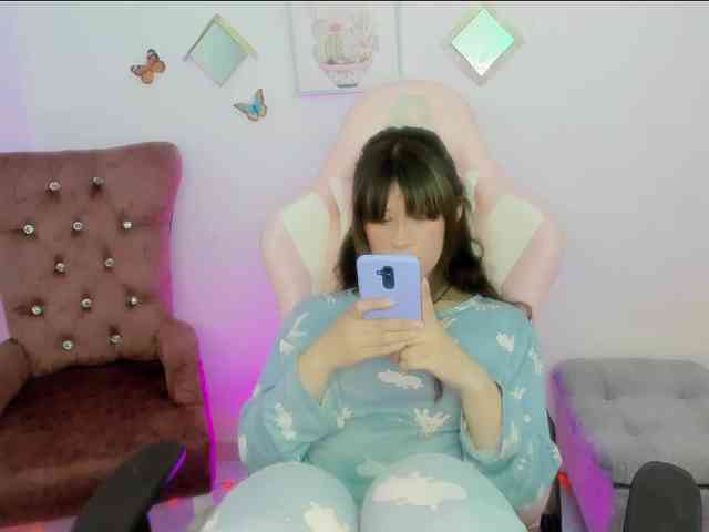 ZooeyBelair webcam