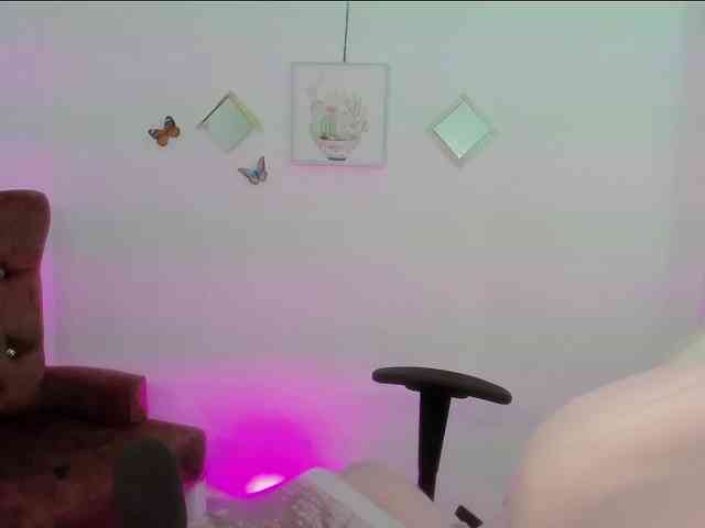 ZooeyBelair webcam