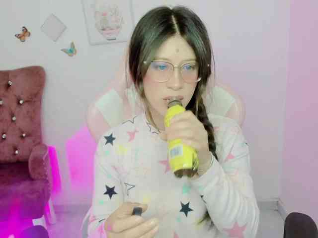 ZooeyBelair bongacams