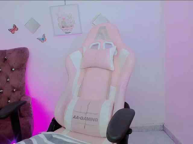 ZooeyBelair webcam