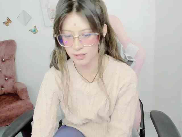ZooeyBelair webcam