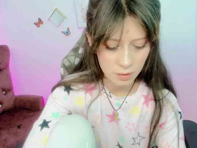 ZooeyBelair webcam