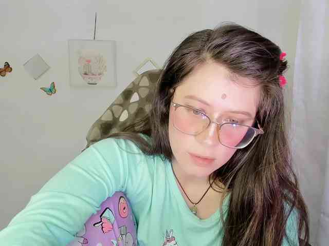 ZooeyBelair webcam