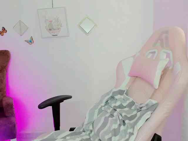ZooeyBelair webcam