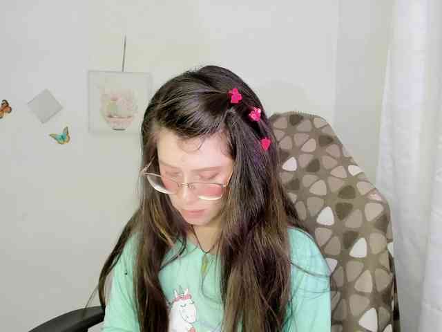 ZooeyBelair webcam