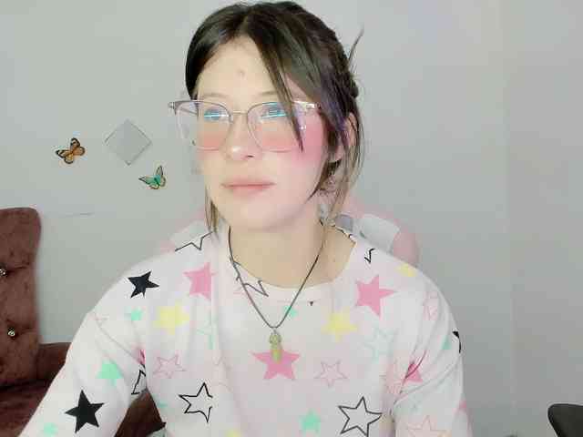ZooeyBelair webcam