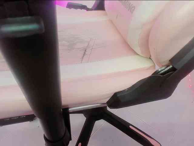 ZooeyBelair webcam