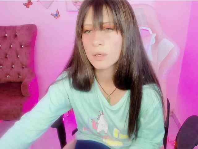 ZooeyBelair webcam
