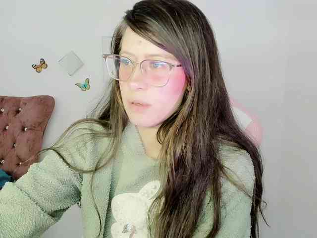 ZooeyBelair webcam