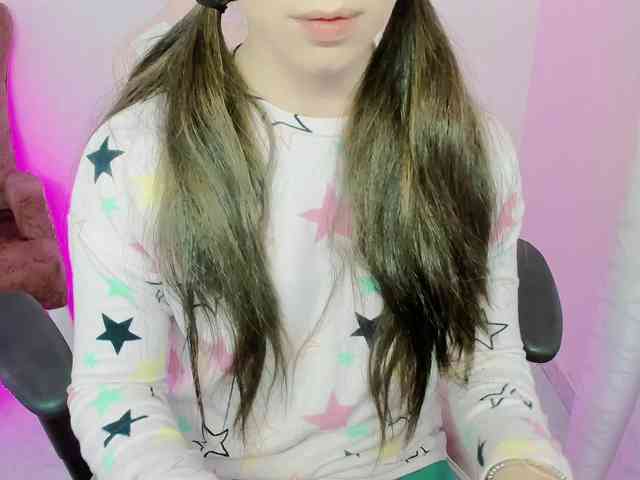 ZooeyBelair webcam