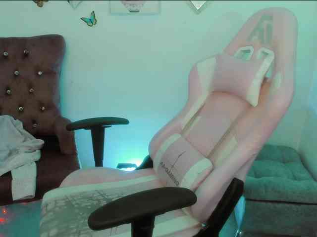 ZooeyBelair webcam