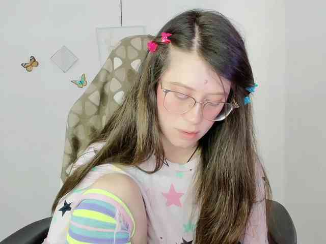 ZooeyBelair webcam
