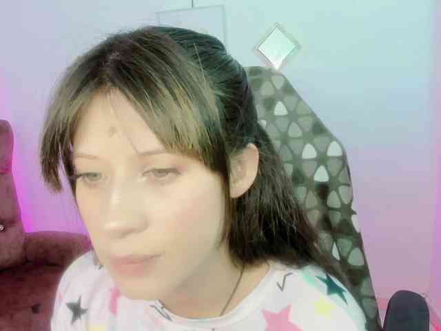ZooeyBelair webcam