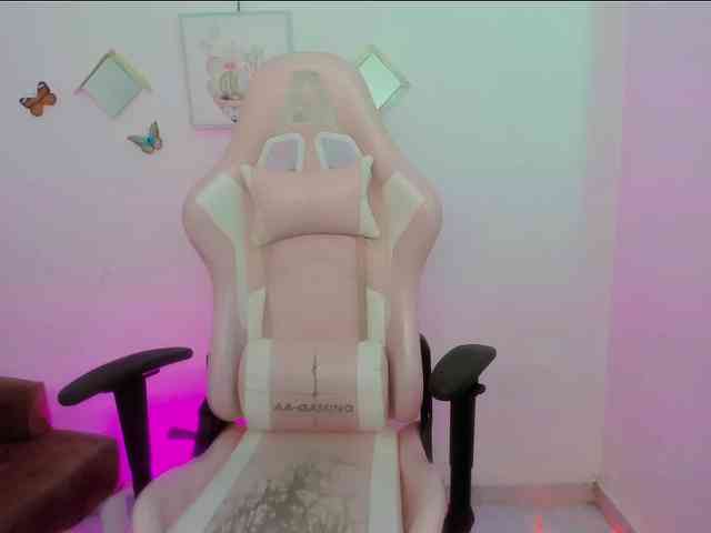 ZooeyBelair webcam