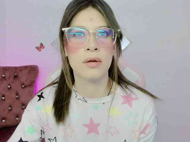 ZooeyBelair webcam