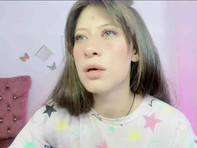 ZooeyBelair webcam