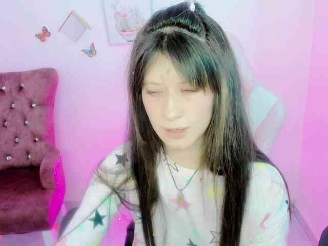 ZooeyBelair webcam