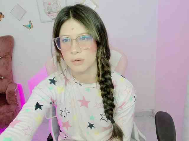 ZooeyBelair webcam