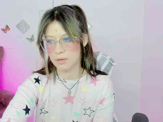 ZooeyBelair webcam