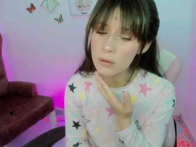 ZooeyBelair webcam