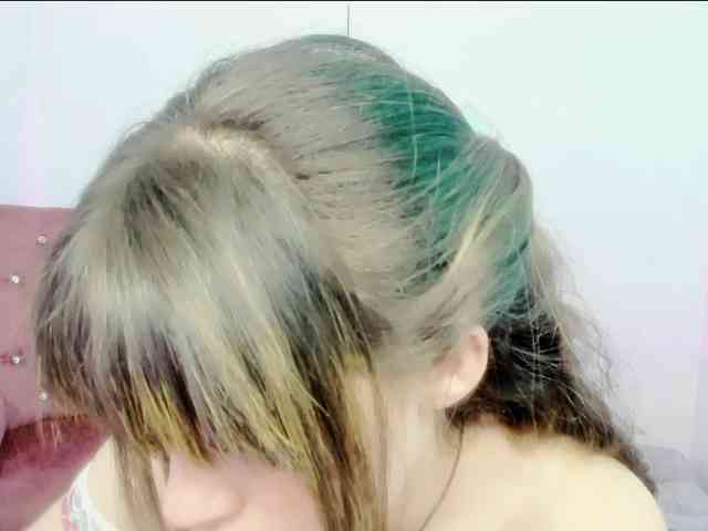 ZooeyBelair webcam