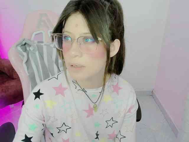 ZooeyBelair webcam