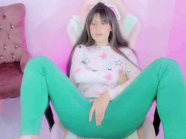 ZooeyBelair webcam