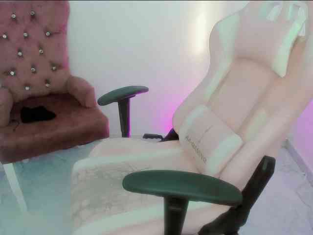 ZooeyBelair webcam