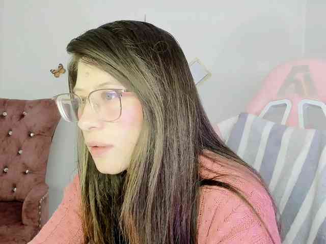 ZooeyBelair webcam