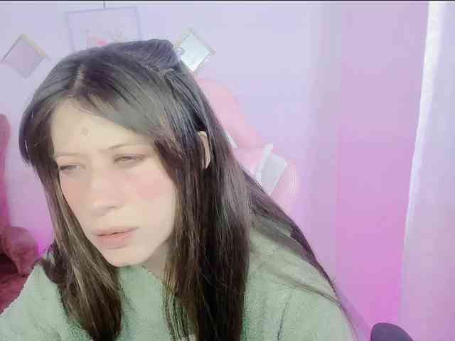 ZooeyBelair webcam