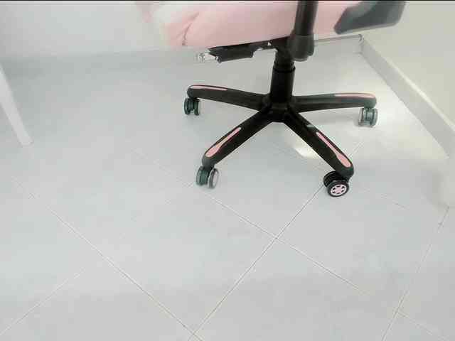 ZooeyBelair webcam
