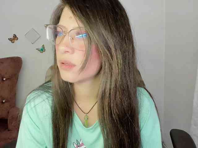 ZooeyBelair webcam