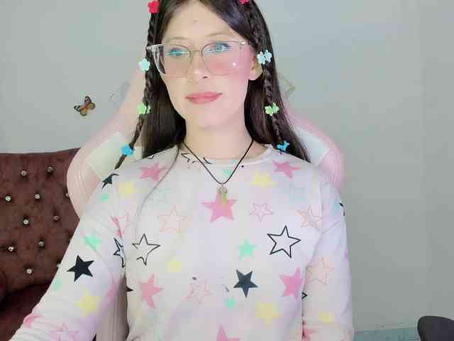 ZooeyBelair webcam