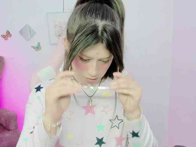 ZooeyBelair webcam