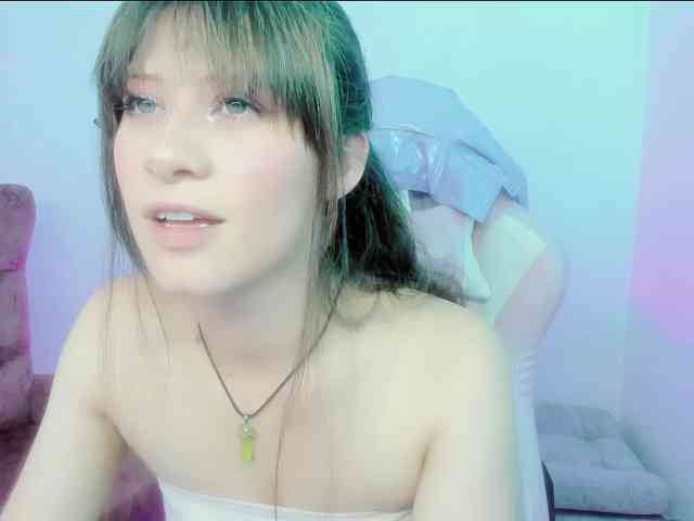 ZooeyBelair webcam