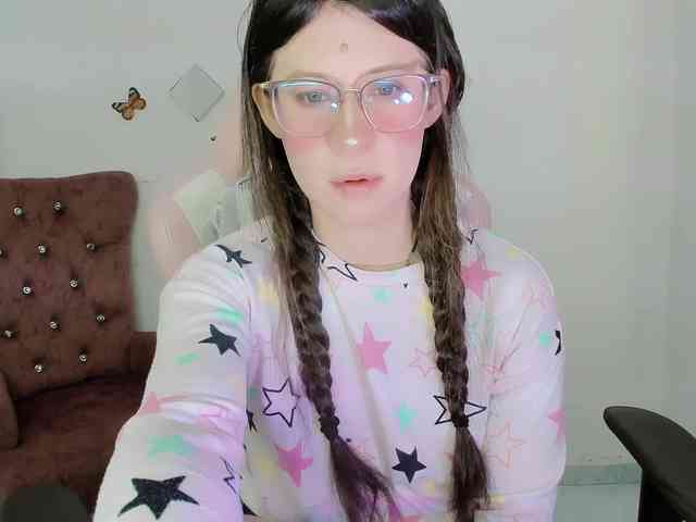 ZooeyBelair webcam