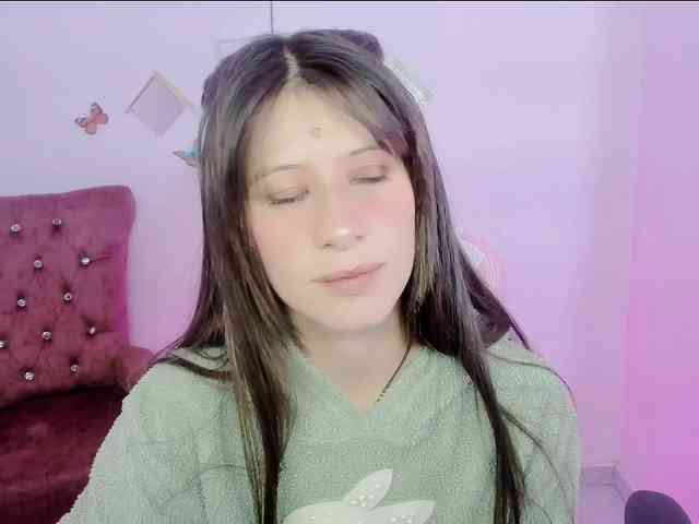 ZooeyBelair webcam