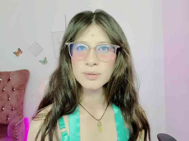 ZooeyBelair webcam